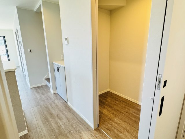 八王子市　緑町　新築一戸建ての収納|～キッチン横には、大容量収納可能なパントリーがあります～