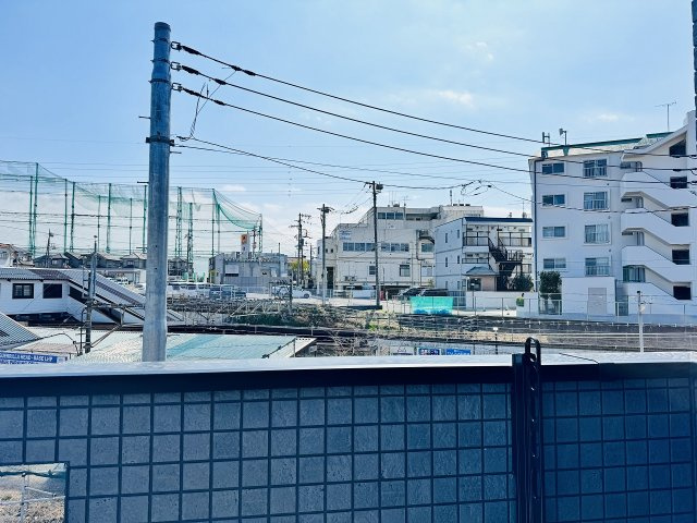 八王子市　緑町　新築一戸建てのバルコニー|～陽当たりの良いバルコニー　洗濯物がよく乾きそうです～