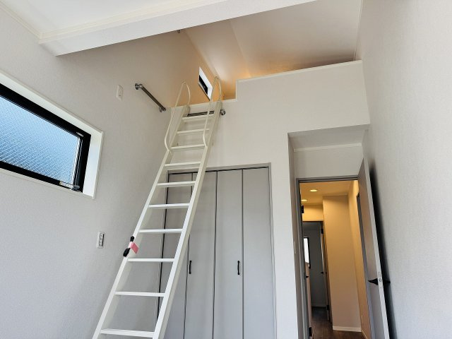 八王子市　緑町　新築一戸建ての収納|～ロフト付き　季節モノの収納にも重宝します～