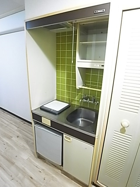 コスモプラザ三宮のキッチン