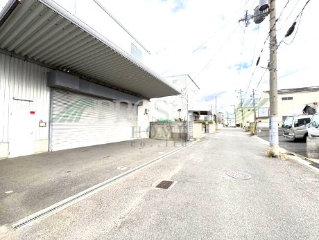 衣摺２丁目倉庫の外観