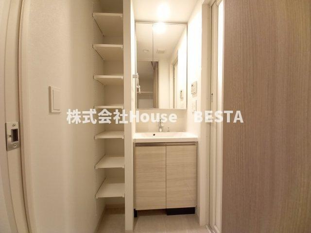 神戸元町Noahの独立洗面台