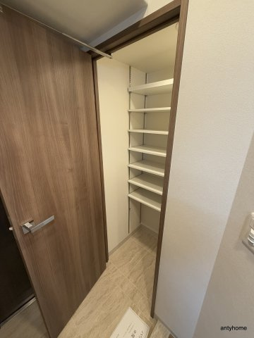 ファーストフィオーレ九条の収納