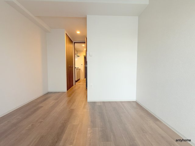 ファーストフィオーレ九条の洋室