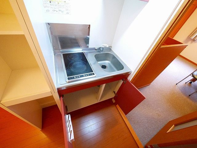 レオパレスハートフル西大寺のキッチン|お料理しやすいキッチンです