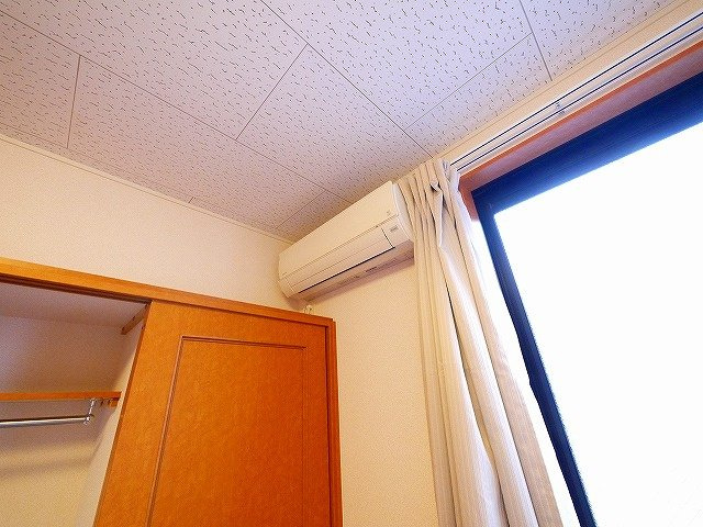 レオパレスハートフル西大寺の設備|エアコン付き