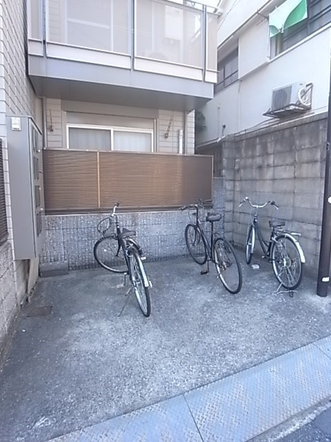 アメニティ大倉山の外観