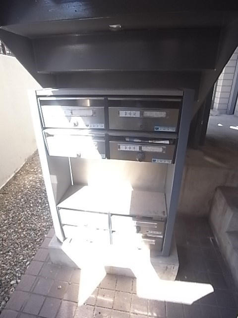 アメニティ大倉山の外観