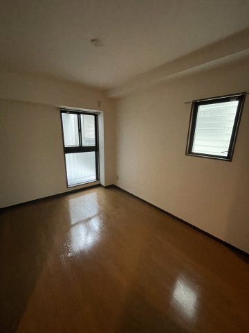正木マンションの寝室