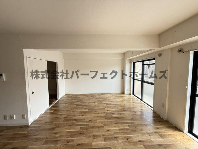 メルベーユ桜丘の居間・リビング|おしゃれな居間です