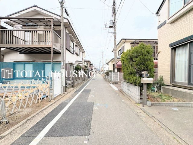 【前面道路含む現地写真】 | 立川市高松町2丁目　新築戸建　全1棟