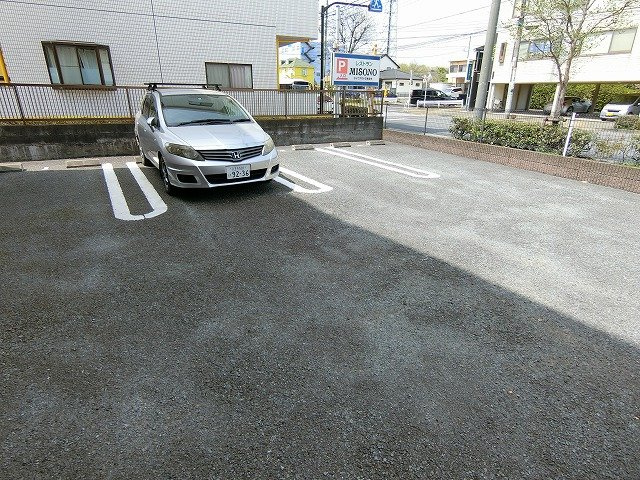 コンフォートの駐車場