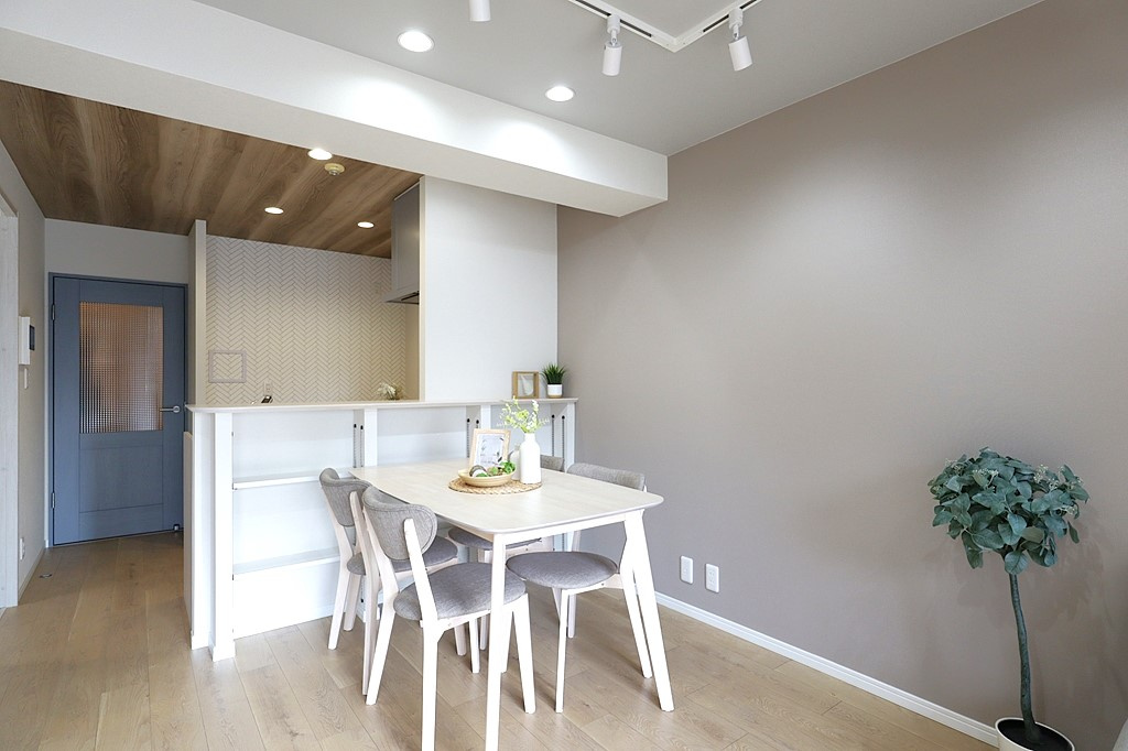 【居間・リビング】の画像