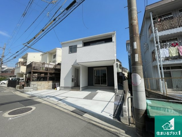 29日(土)30日(日)現地ご見学可能！伊丹市南野北　第1期　新築一戸建ての外観|安心の10年保証！外観を美しく保ち、雨水で汚れを落とします！気になることがありましたら、お気軽にお問い合わせください！