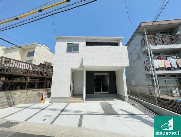 5日(土)6日(日)現地ご見学可能！伊丹市南野北　第1期　新築一戸建ての外観パース|安心の10年保証！外観を美しく保ち、雨水で汚れを落とします！気になることがありましたら、お気軽にお問い合わせください！