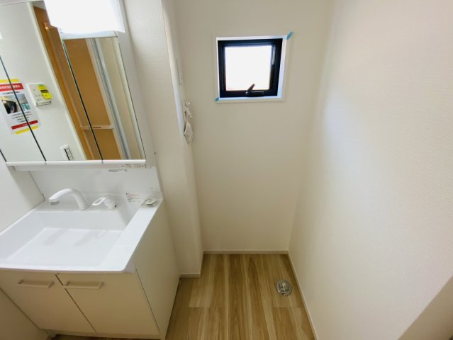 新築戸建て　成田市土屋１期　リガーレ２号棟のランドリースペース