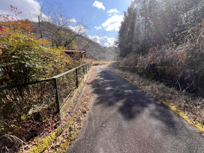 【前面道路含む現地写真】 | 西脇市合山町　土地1