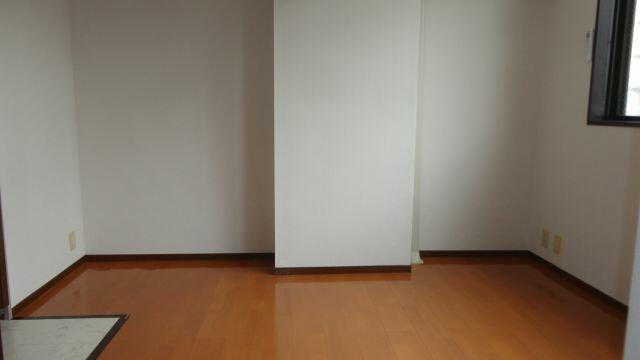 洋室５．８帖