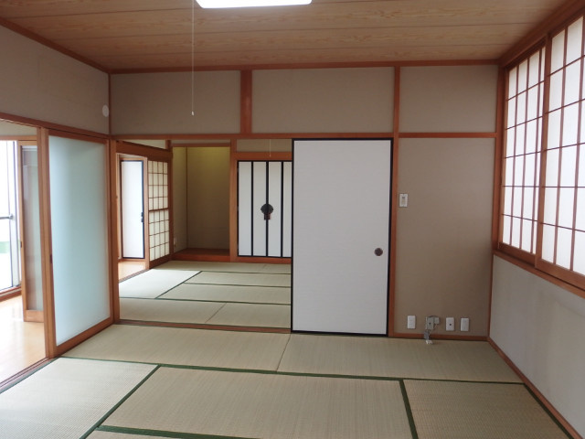 岡崎市材木町２丁目のアパートの和室