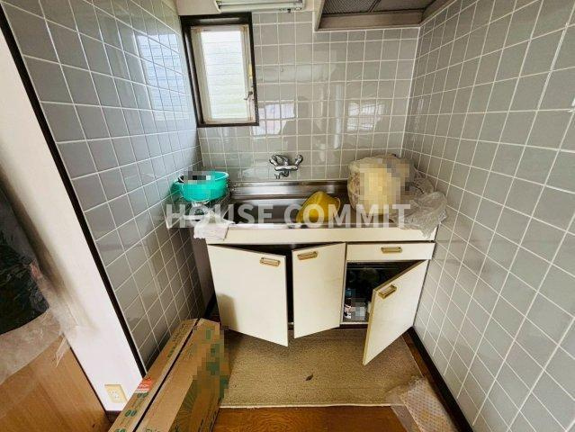 富里市根木名戸建のキッチン|二階ミニキッチン
