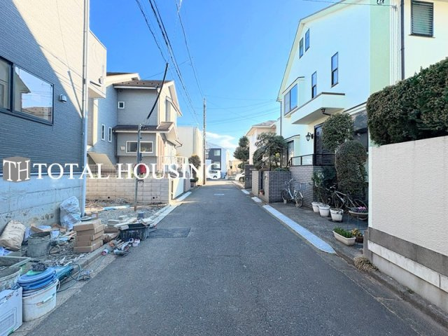 【前面道路含む現地写真】 | 小金井市東町5丁目　新築戸建　全1棟