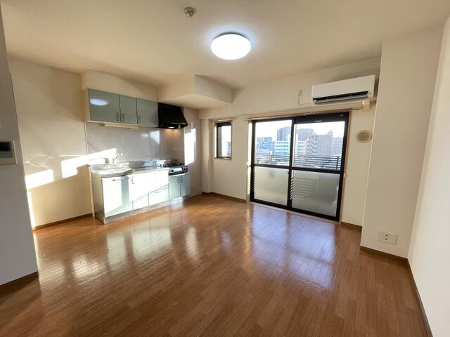 ランドスケイプアーバンストリートの居間・リビング