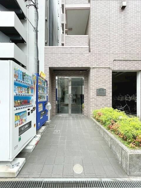 メインステージ大森本町のエントランス|外の入り口です