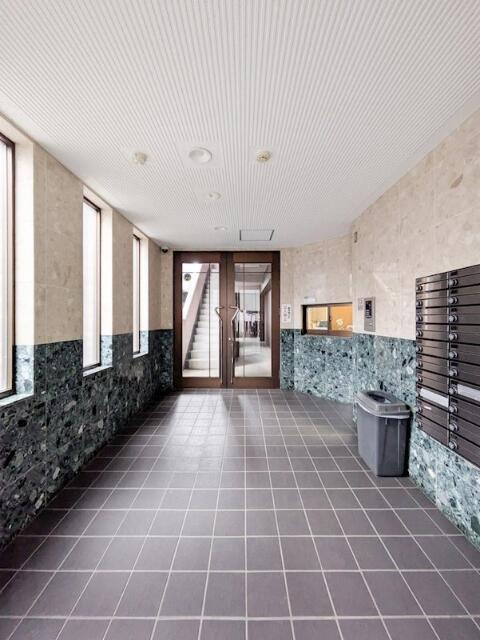 メインステージ大森本町のエントランス|共用部分の入り口です