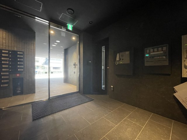 【エントランス】