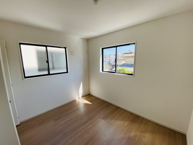 新築戸建て　成田市土屋１期　リガーレ　１号棟の洋室