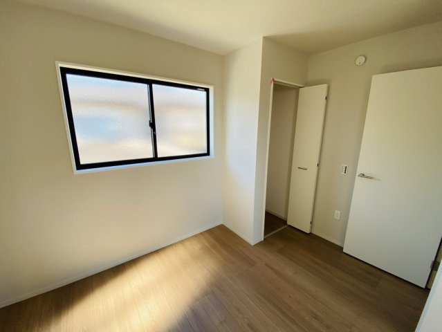 新築戸建て　成田市土屋１期　リガーレ　１号棟の洋室