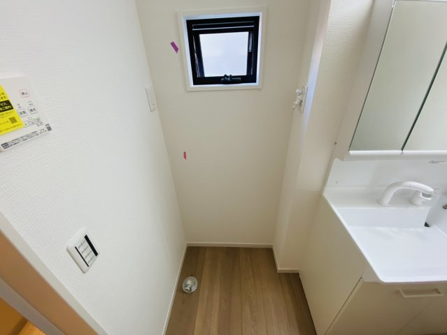 新築戸建て　成田市土屋１期　リガーレ　１号棟のランドリースペース