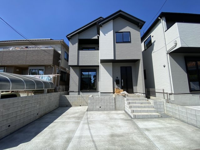 新築戸建て　成田市土屋１期　リガーレ　１号棟の外観