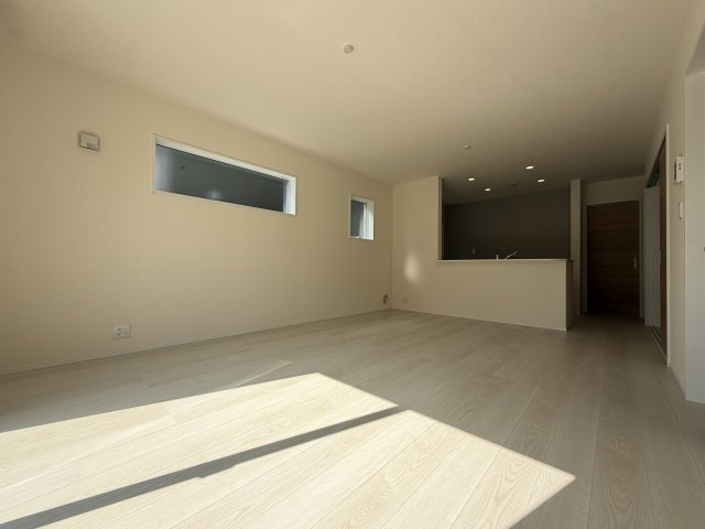 半田市板山町2丁目の居間・リビング