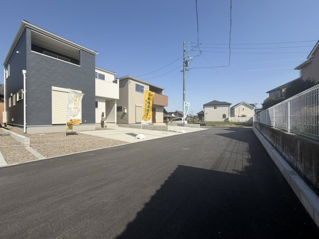 半田市板山町2丁目の前面道路含む現地写真
