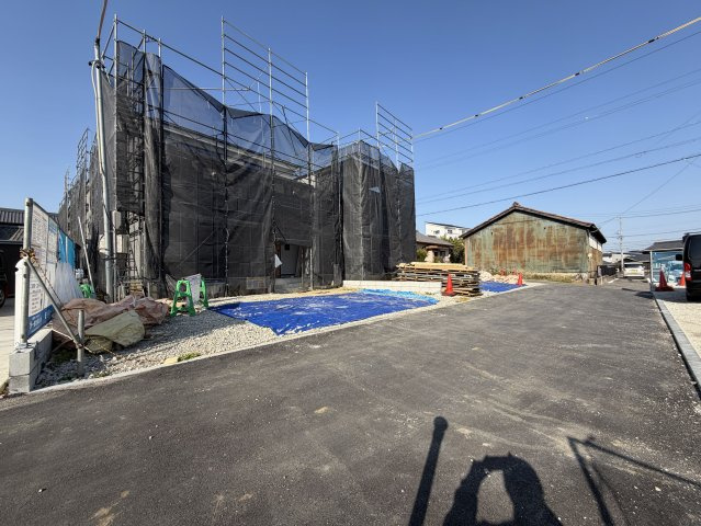 半田市向山町3丁目　3号棟の前面道路含む現地写真