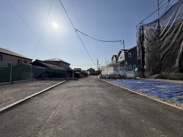 半田市向山町3丁目　3号棟の前面道路含む現地写真