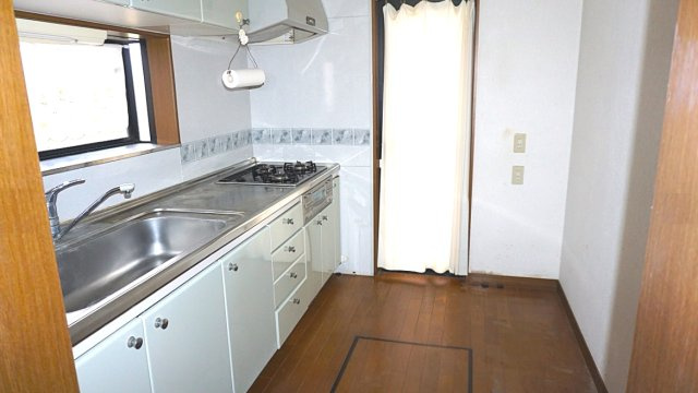 茂原市上林　中古戸建のキッチン|4LDK 駐車場2台（車種制限あり）南道路 都市ガス スーパーせんどう1.2km 閑静な分譲地