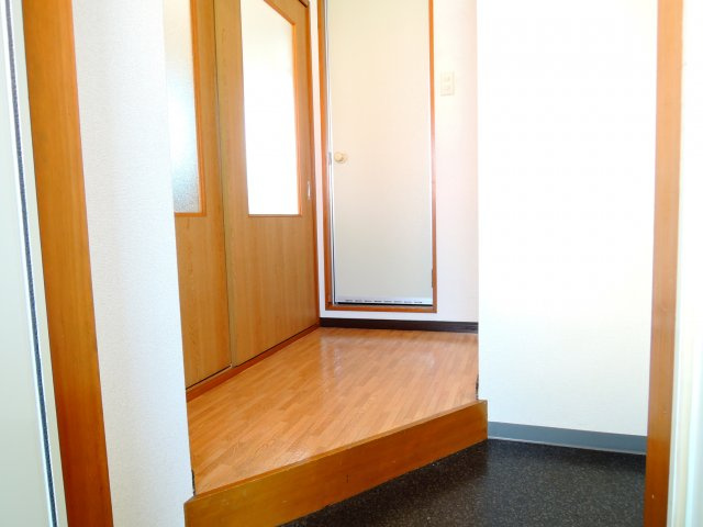 レジデンス真上の玄関