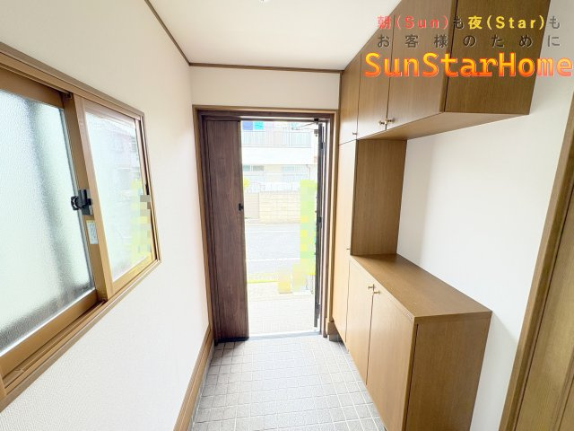 【サンスターホーム】青梅市河辺町7丁目　リフォーム中古戸建の玄関