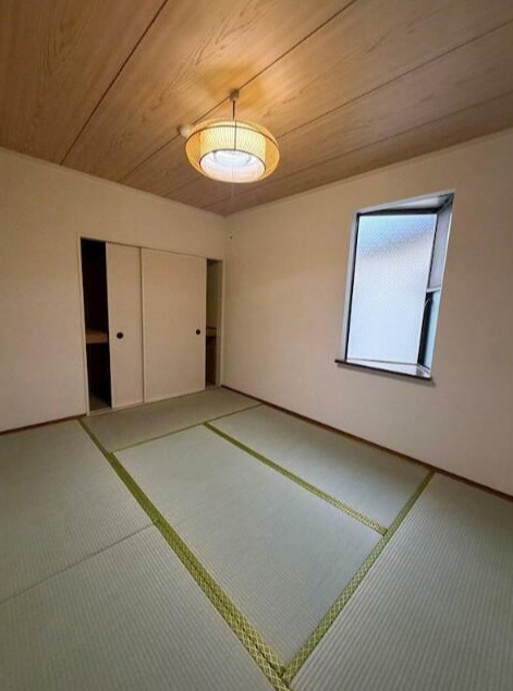 中野区新井２丁目のアパートの和室