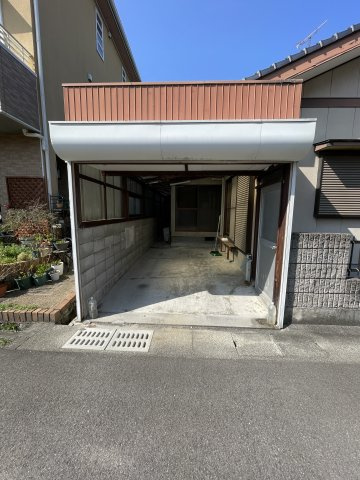 田の上1丁目　中古住宅の駐車場