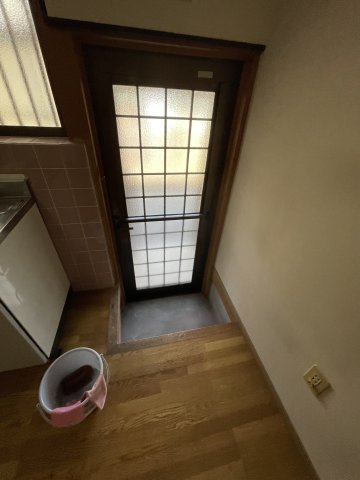 田の上1丁目　中古住宅の玄関