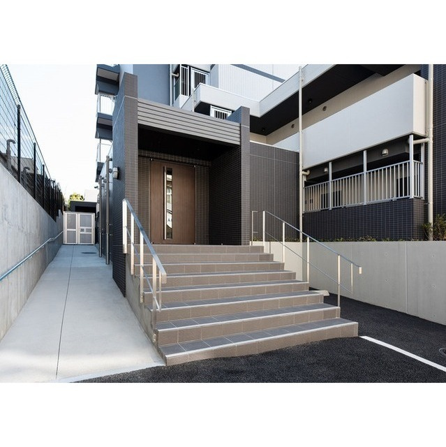 コンフォリア成増のエントランス