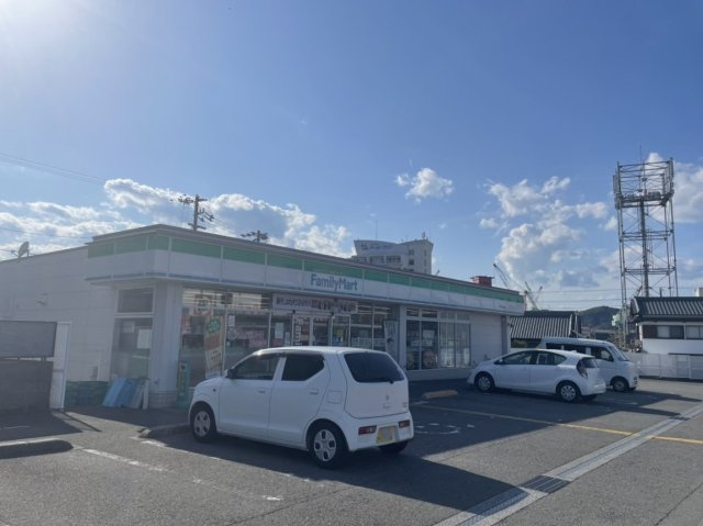 十津四丁目　土地の外観|ファミリーマート高知仁井田店まで車で約５分（約２．２ｋｍ）です。