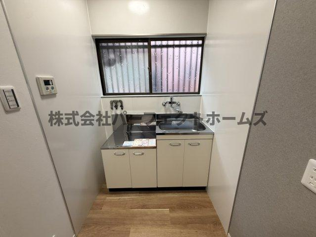 御幸東町テラスハウスのキッチン