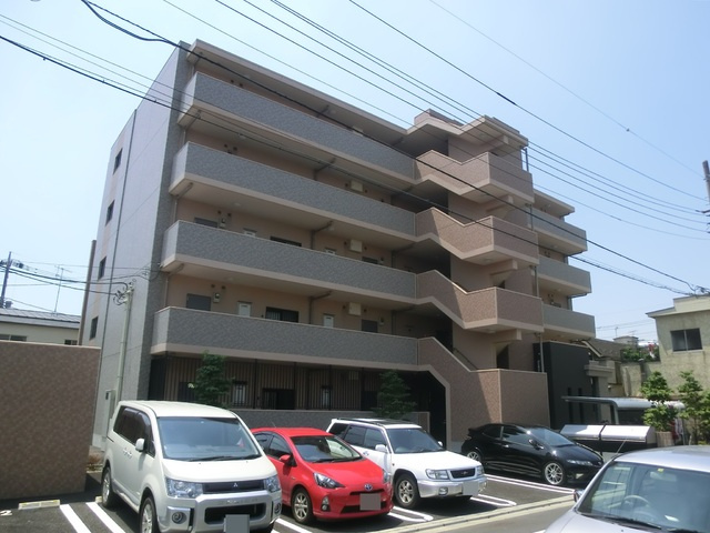 トパーズ諏訪野の外観|しっかりとした重厚感のあるマンションです。
