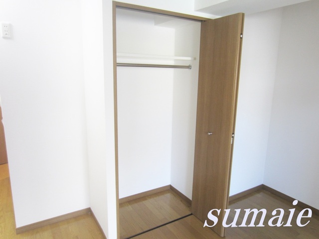 アゼリアヒルハイツの収納|居室にある収納です★