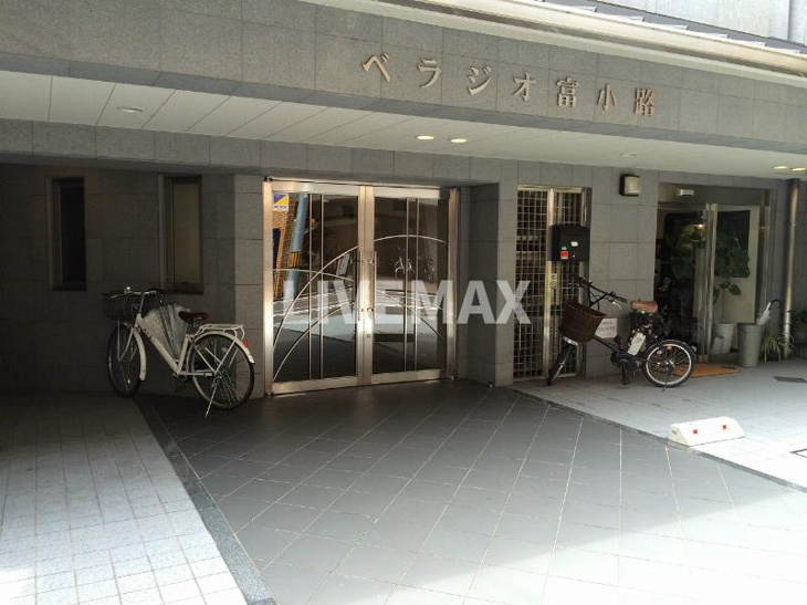 【エントランス】ベラジオ富小路 