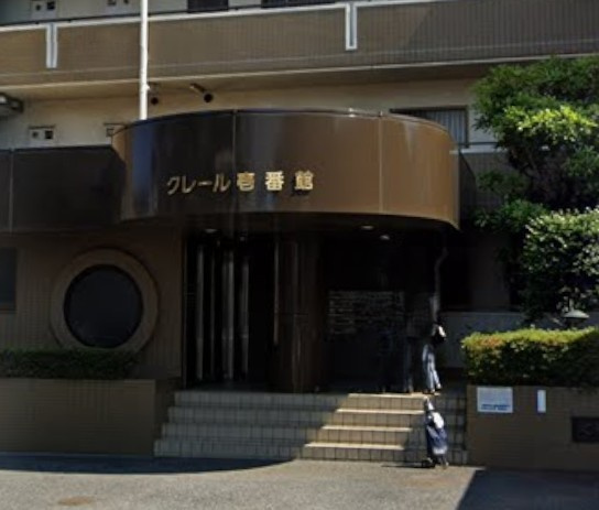 クレール壱番館のエントランス